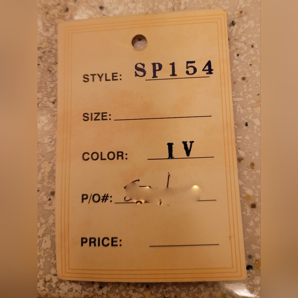 Giselle Bridal Veil, SP154. Brand new, never worn! Tag is not attached to veil. - Picture 4 of 5